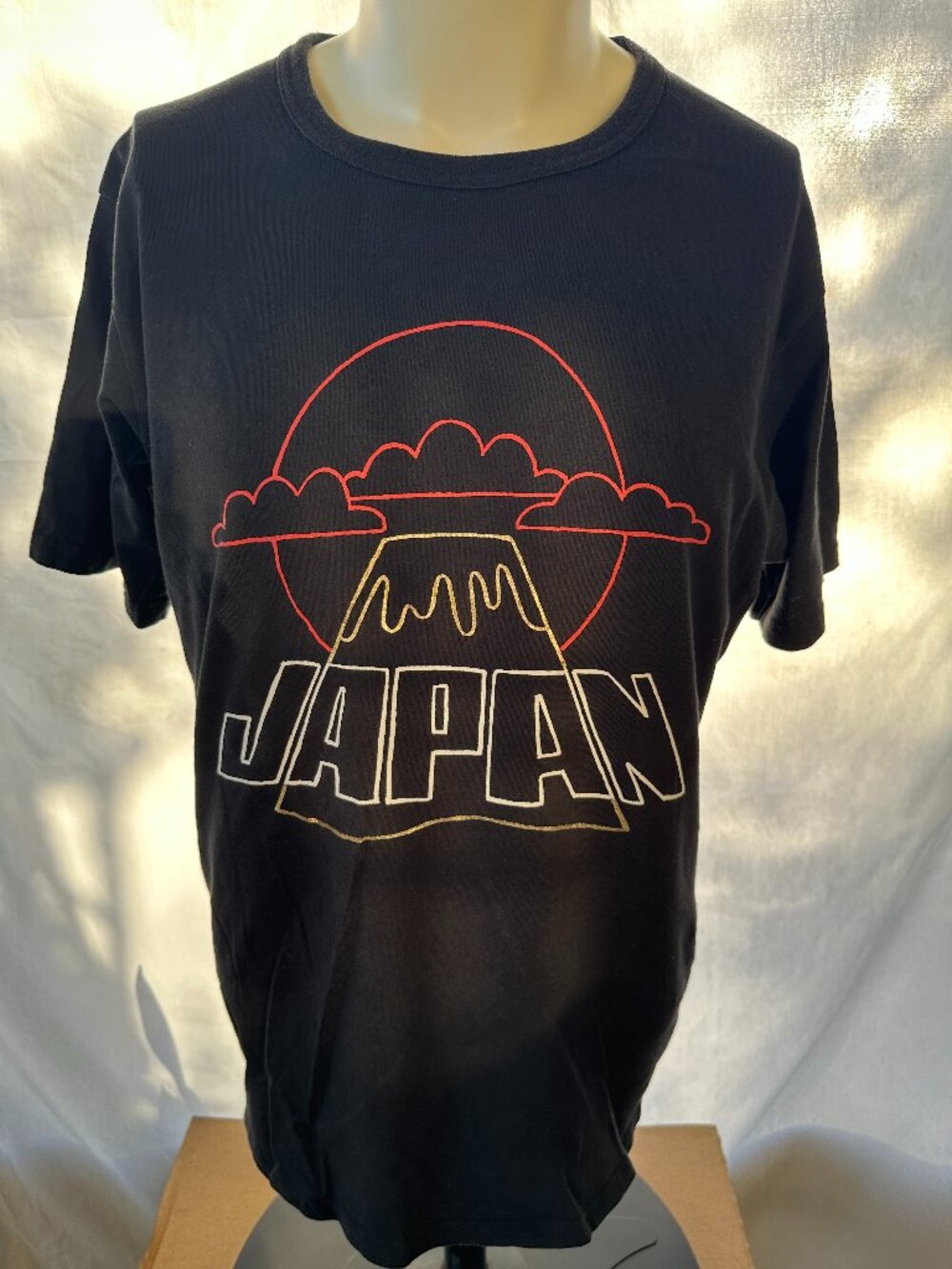 Uniqlo Nippon Omiyage Mt. Fuji Japan Men's Black T Shirt Size XL